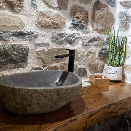 Helene Eco Luxury Vilă *