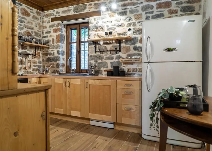 Helene Eco Luxury Tsagarada