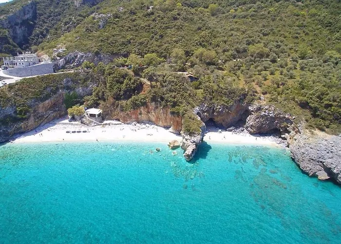 Helene Eco Luxury Tsagarada